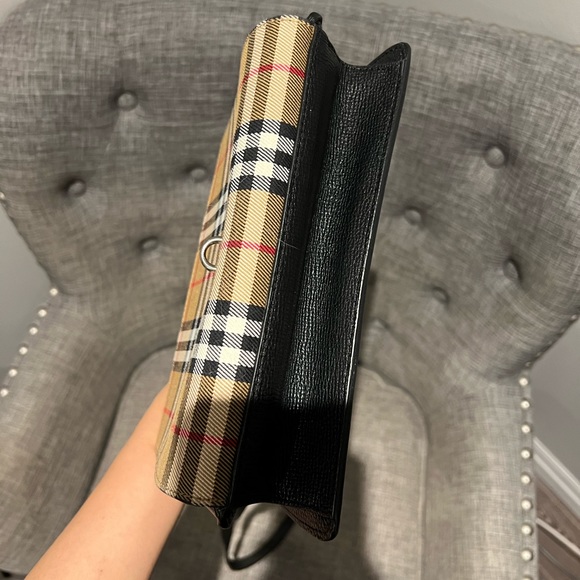 ✨LAST CALL✨Burberry Macken Small Vintage Check & Leather Crossbody Bag - Picture 6 of 10